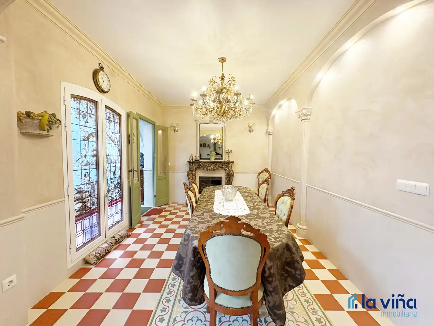 Comedor de Casa o chalet en venta en Aguadulce (Sevilla) con Calefacción, Jardín privado y Terraza