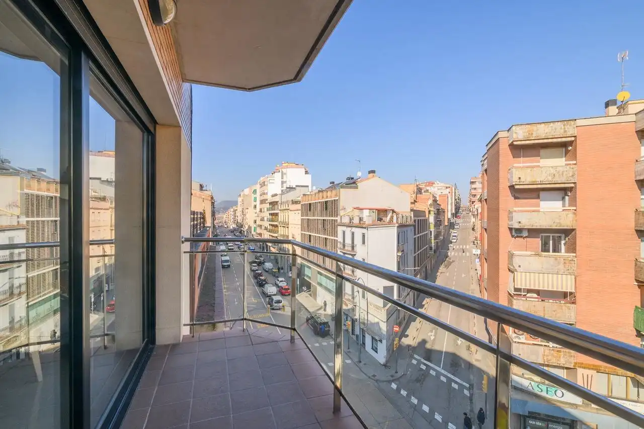 Vista exterior de Ático en venta en Manresa