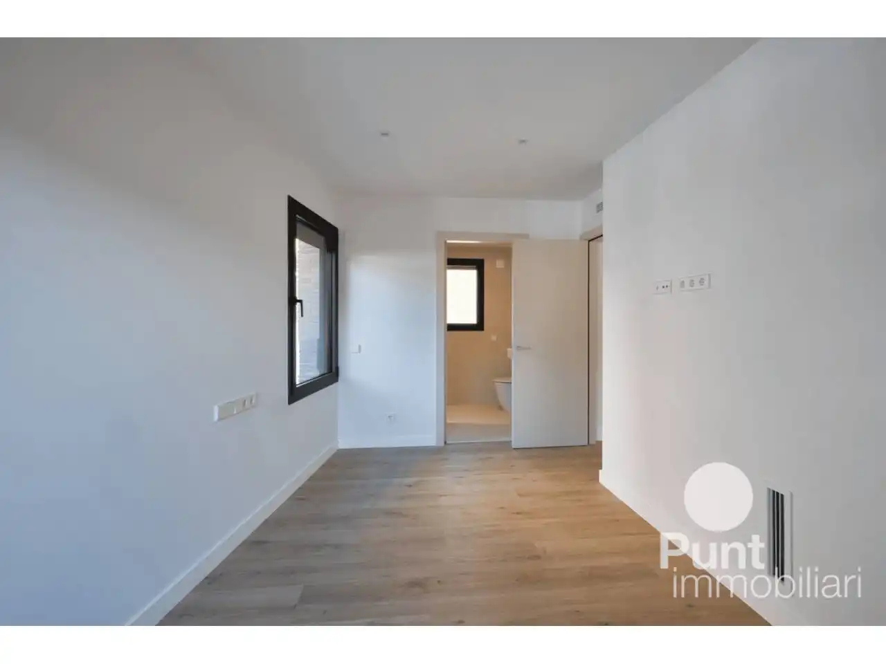 Bedroom of Houses for sale in Premià de Dalt  with Air Conditioner and Heating