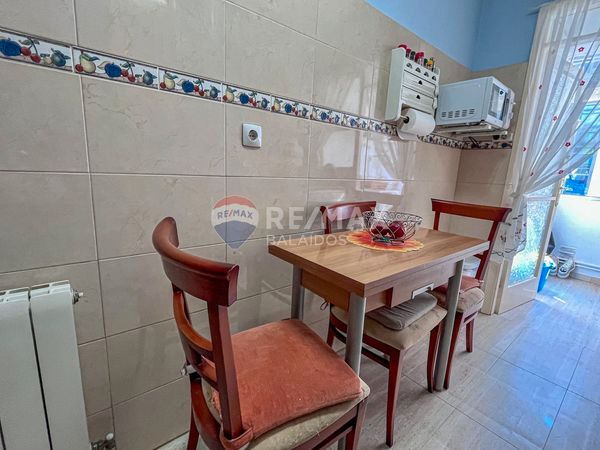 Kitchen of Flat for sale in Vigo   with Heating, Parquet flooring and Terrace