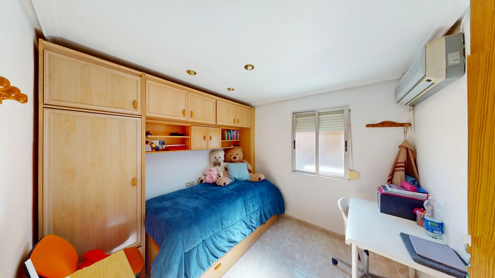 Dormitori de Pis en venda en Elche / Elx amb Aire condicionat, Moblat i Balcó