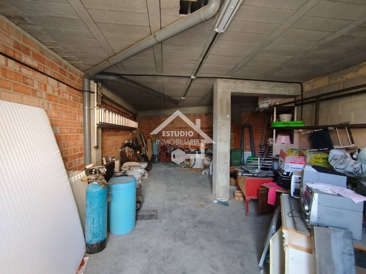 Local en venta en Viana