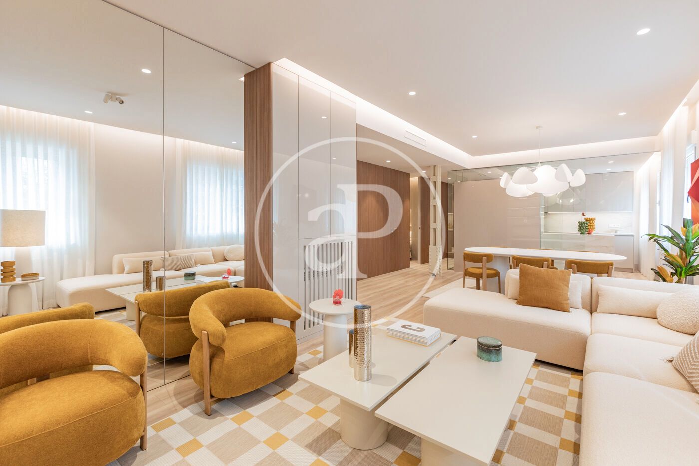 Sala de estar de Piso de alquiler en  Madrid Capital con Aire acondicionado, Calefacción y Amueblado