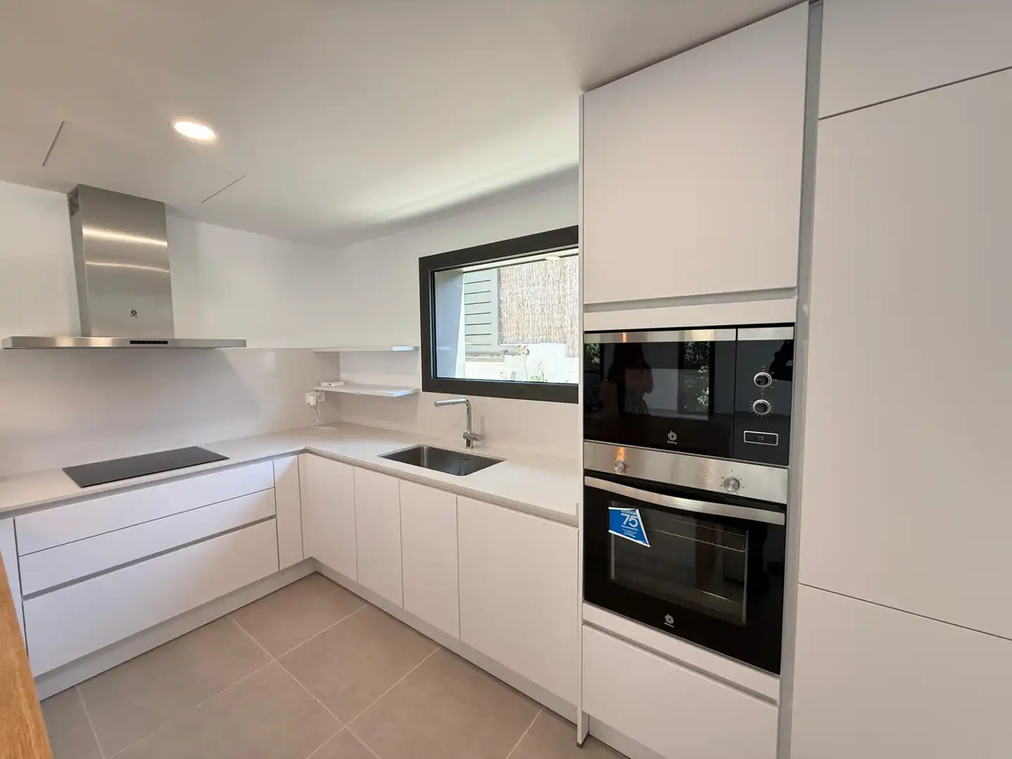 Cocina de Casa o chalet en venta en Llançà con Aire acondicionado, Calefacción y Jardín privado