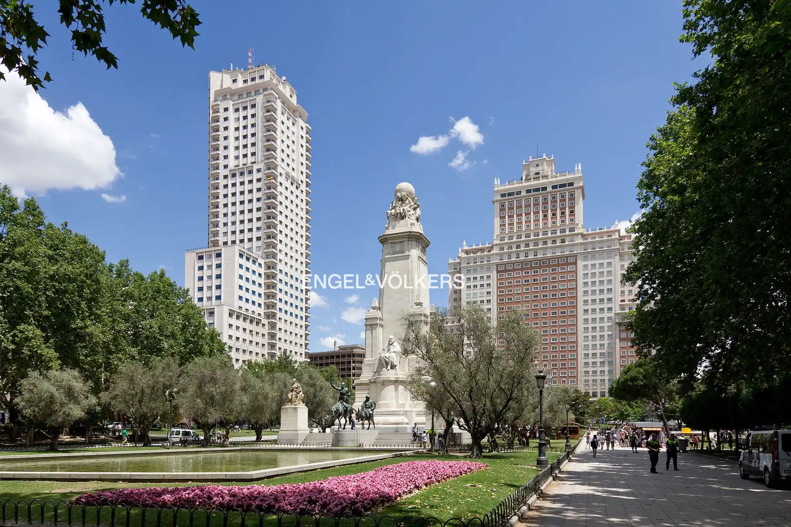 Exterior view of Flat for rent in Madrid  with Air Conditioner, Heating and Furnished