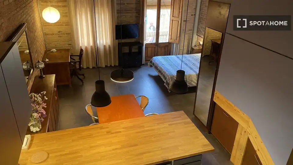 Room in Sants