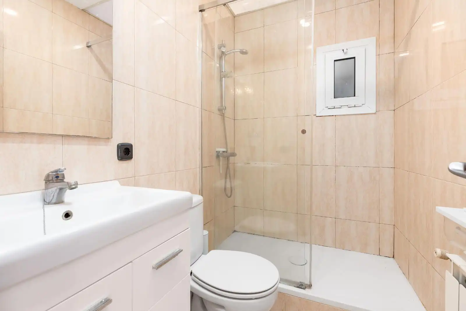 Baño de Ático en venta en Parets del Vallès con Aire acondicionado