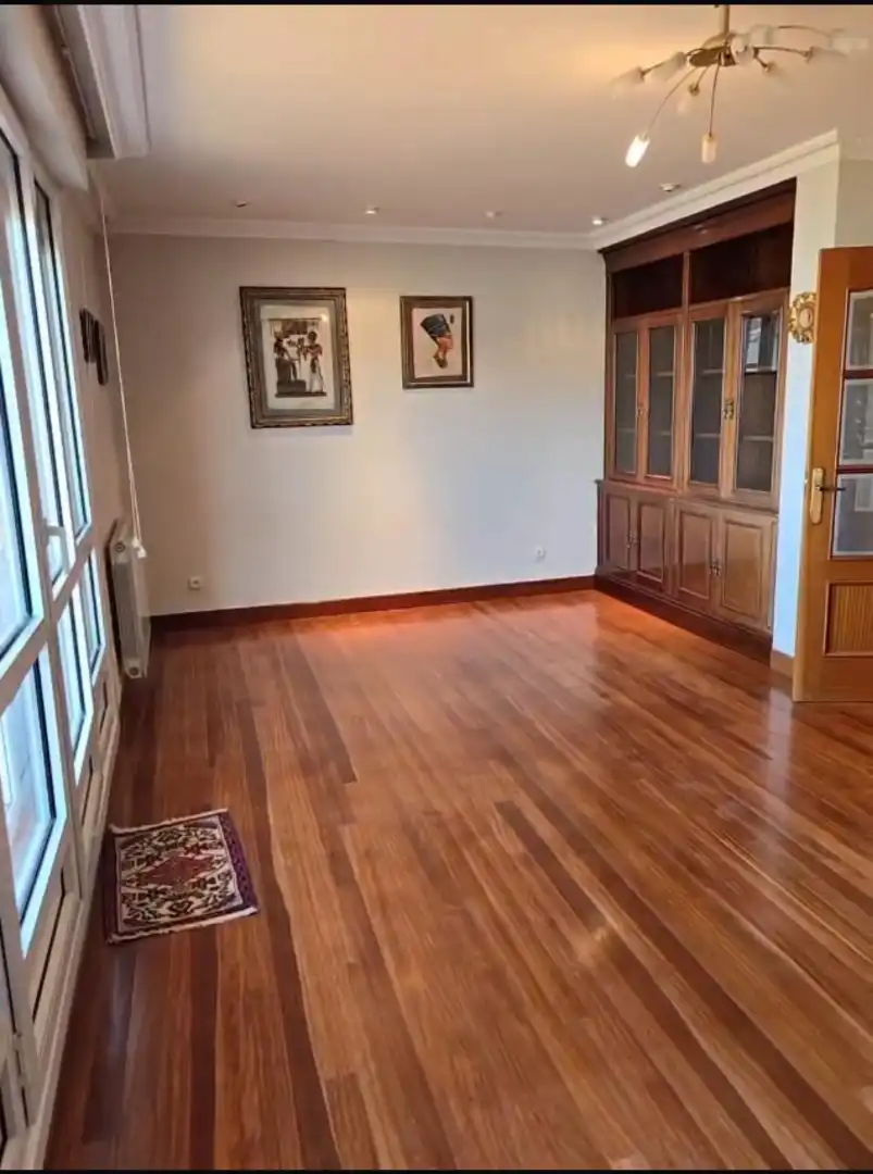 Sala d'estar de Àtic en venda en Getxo  amb Calefacció, Terrassa i Traster