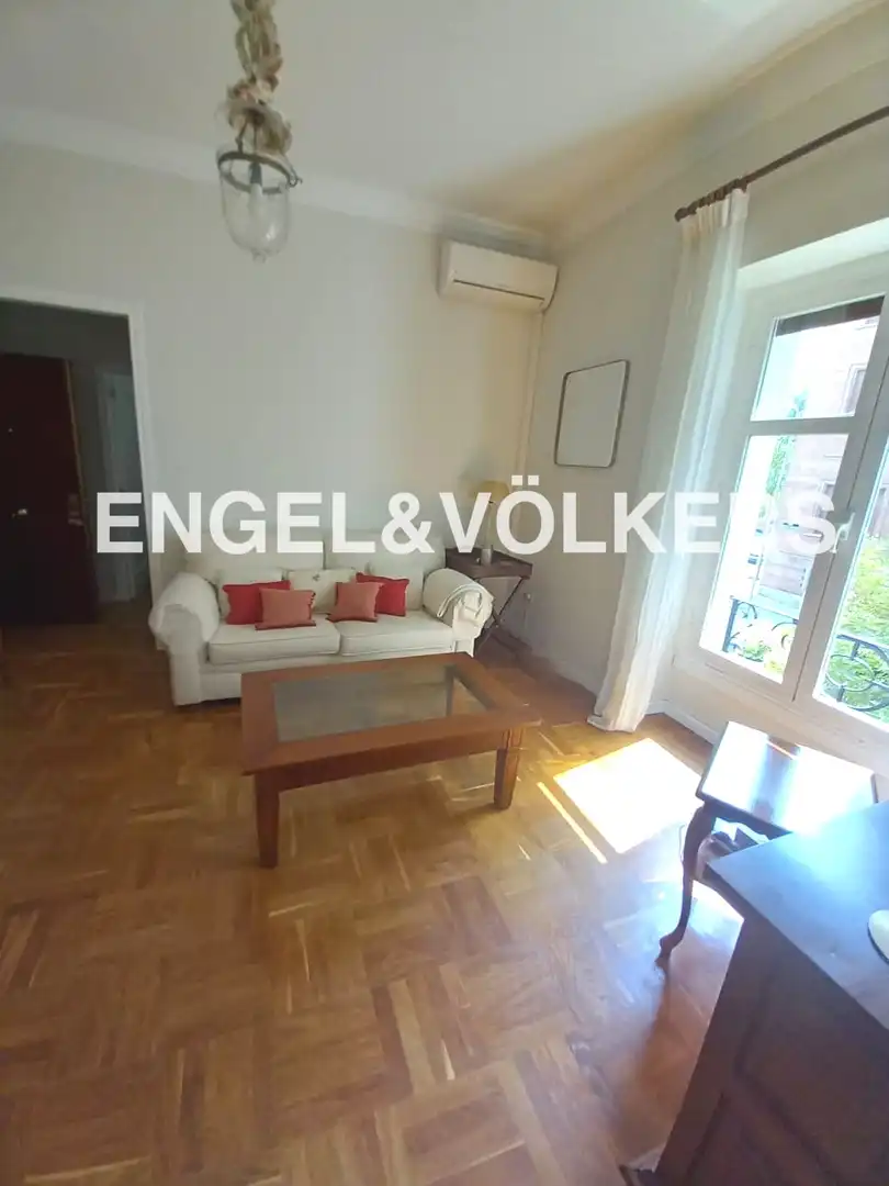 Wohnzimmer von Wohnung zur Miete in Madrid mit Klimaanlage, Heizung und Parkett