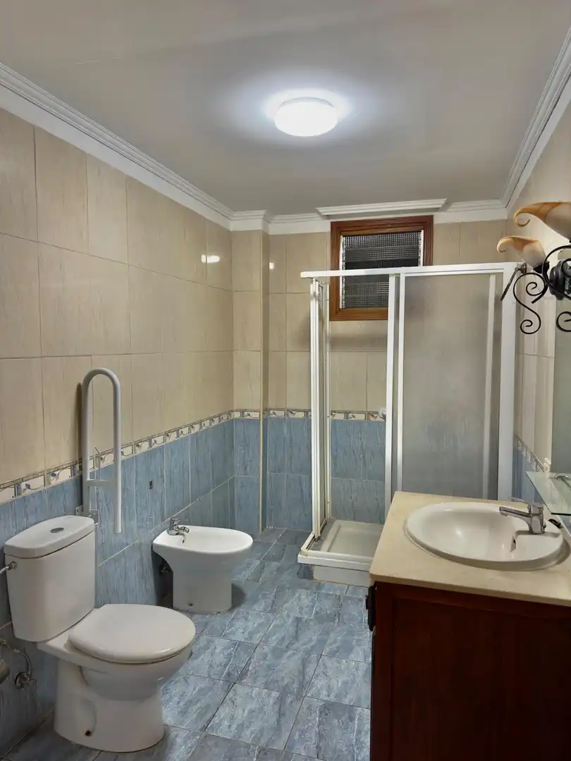 Baño de Piso en venta en Adeje con Amueblado y Balcón