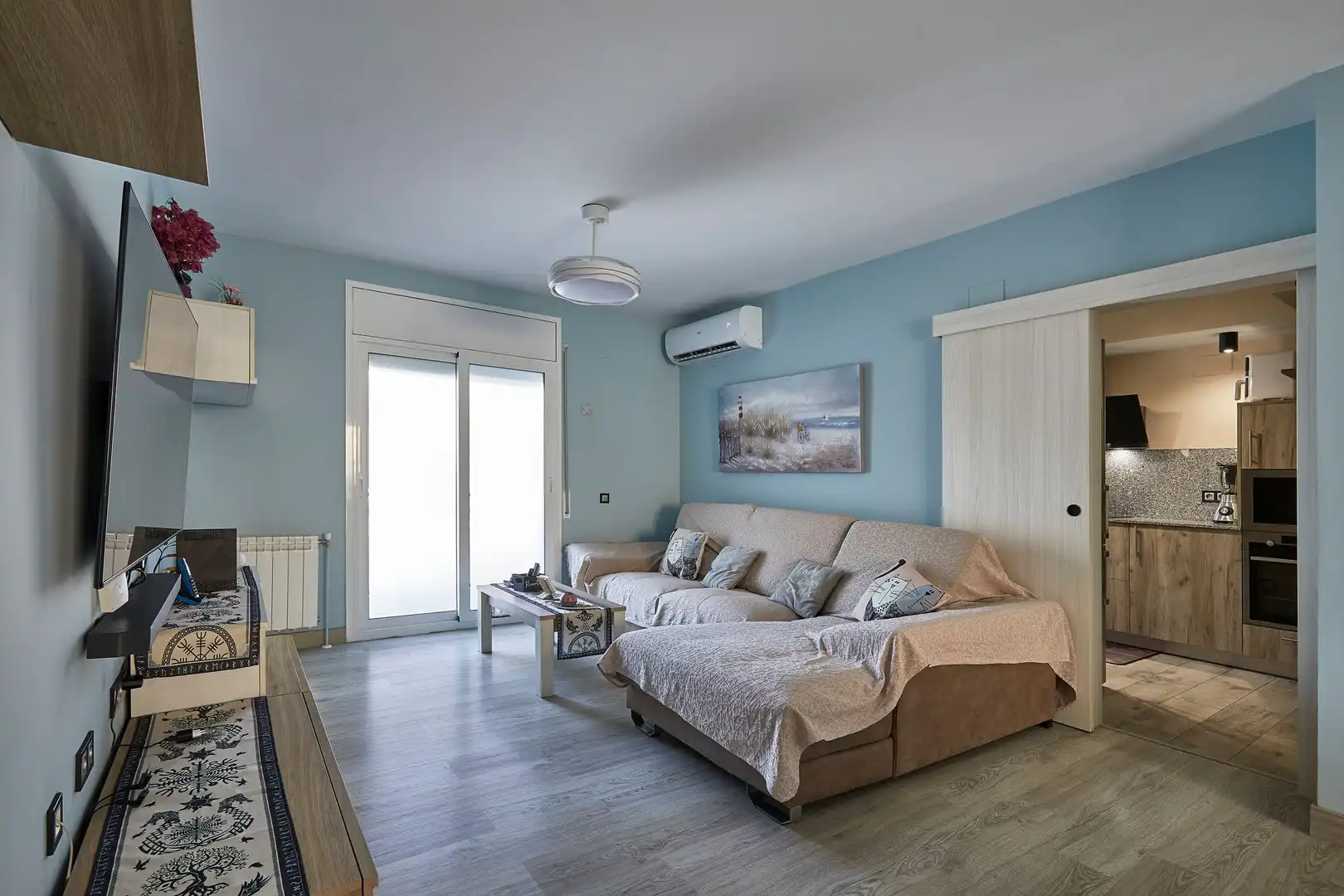 Sala d'estar de Casa adosada en venda en Sant Pere de Ribes amb Aire condicionat, Calefacció i Terrassa