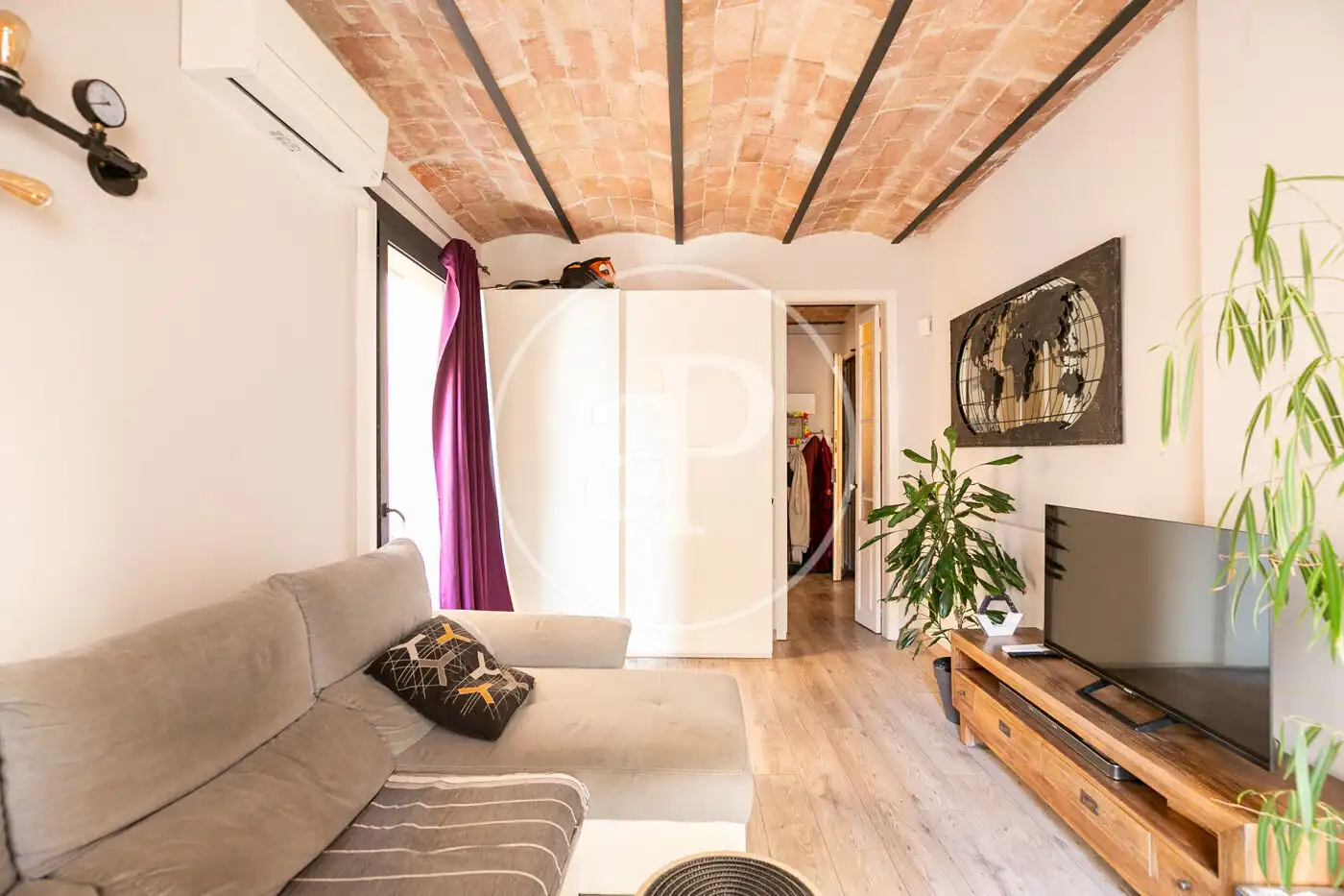 Sala de estar de Piso en venta en Barcelona con Aire acondicionado, Calefacción y Amueblado