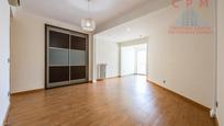 Living room of Flat to rent in  Madrid Capital  with Air Conditioner, Heating and Parquet flooring