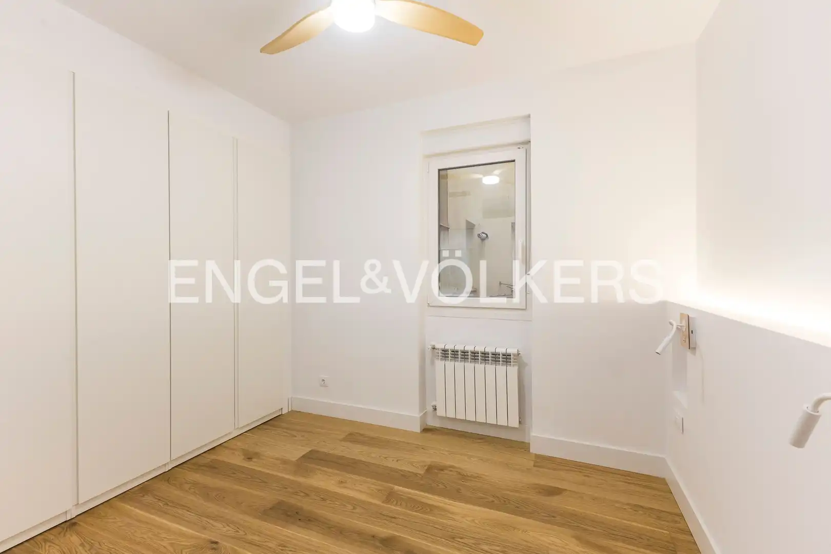 Schlafzimmer von Wohnung zur Miete in Madrid mit Klimaanlage, Heizung und Parkett
