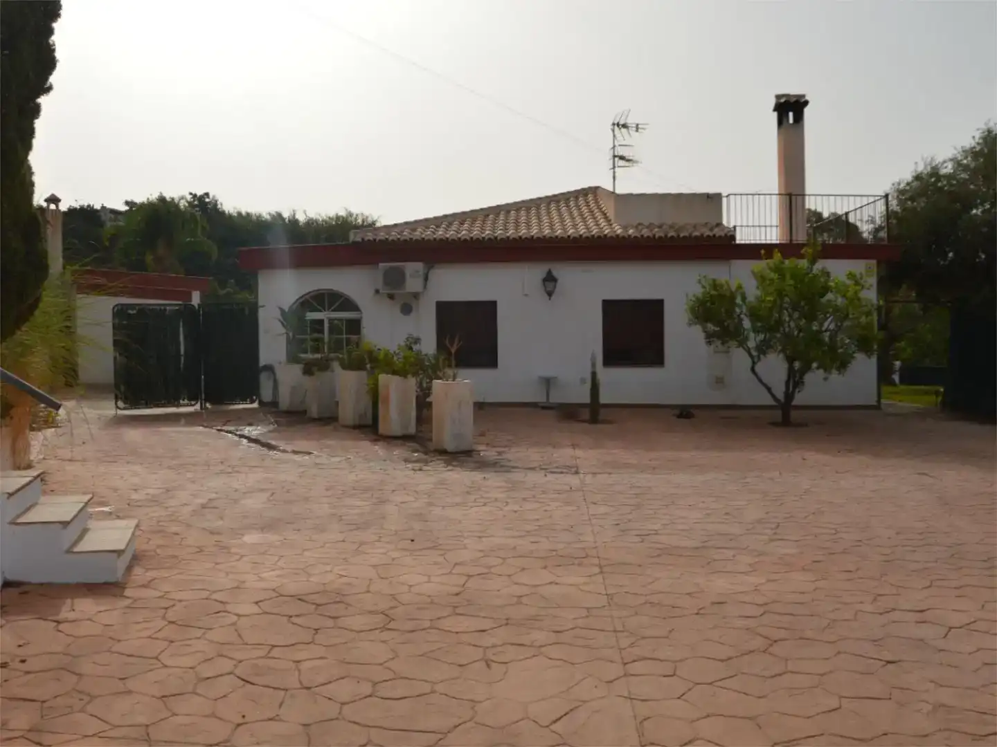 Vista exterior de Finca rústica en venda en Motril amb Aire condicionat, Piscina i Balcó