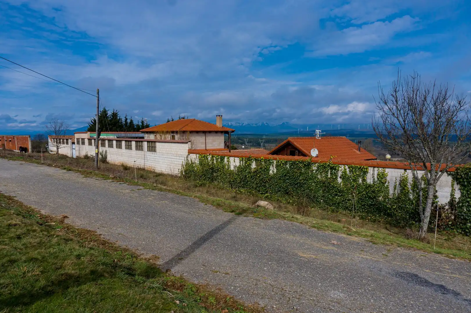 Casa o xalet en venda en Villagatón amb Aire condicionat, Calefacció i Jardí privat