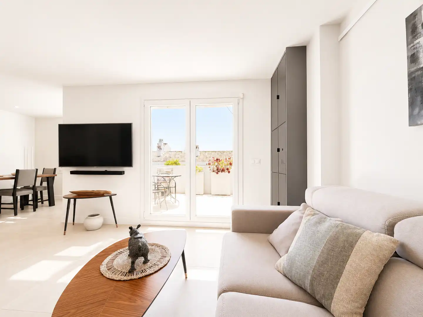 Sala de estar de Piso en venta en Benalmádena con Aire acondicionado, Terraza y Amueblado