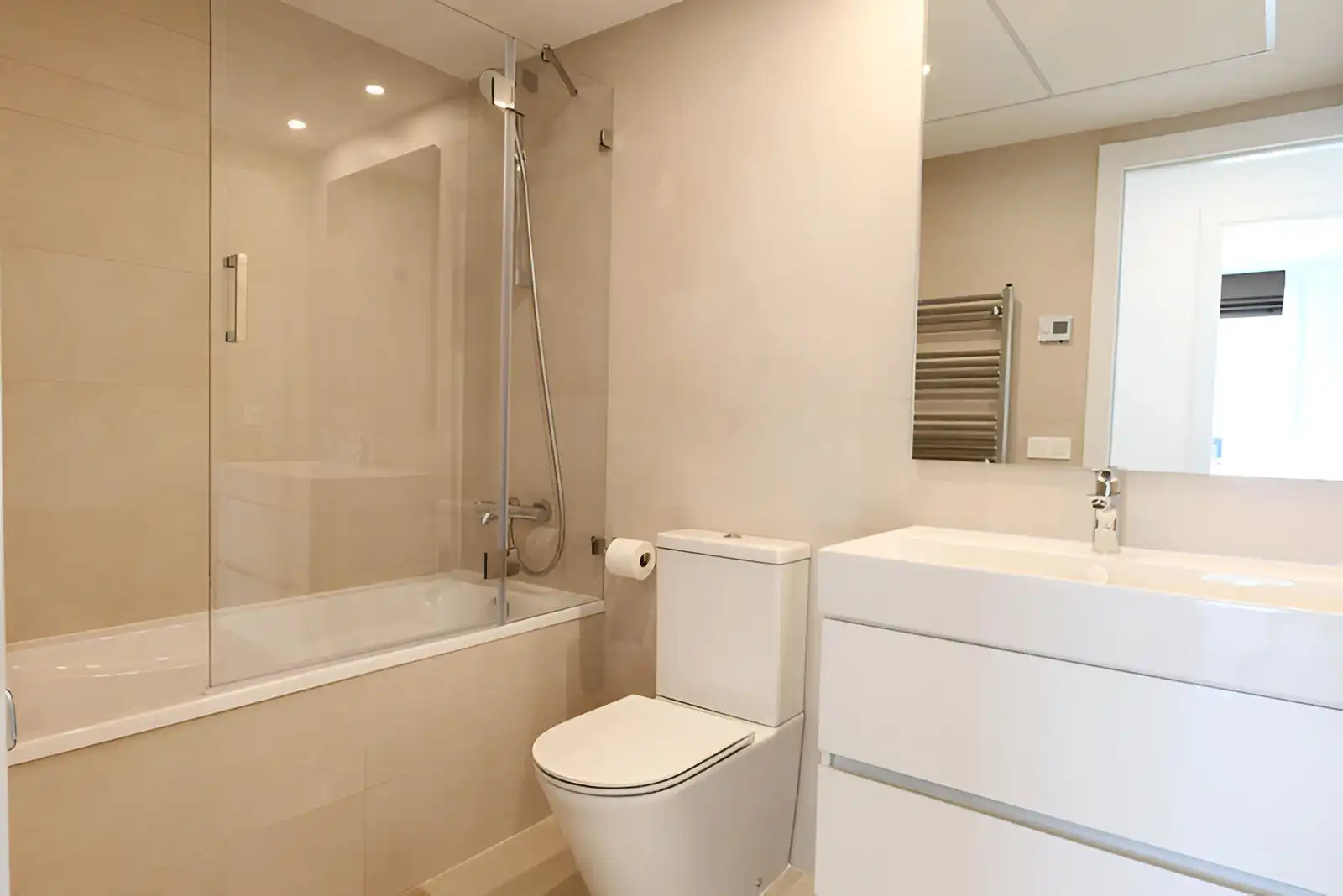 Apartamento con piscina en venta en Estepona Pueblo, imagen 26