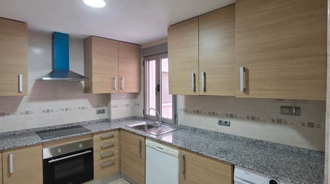 Foto 4 de Piso de alquiler en Calle Crema Marfil, 59, El Pinós / Pinoso, Alicante