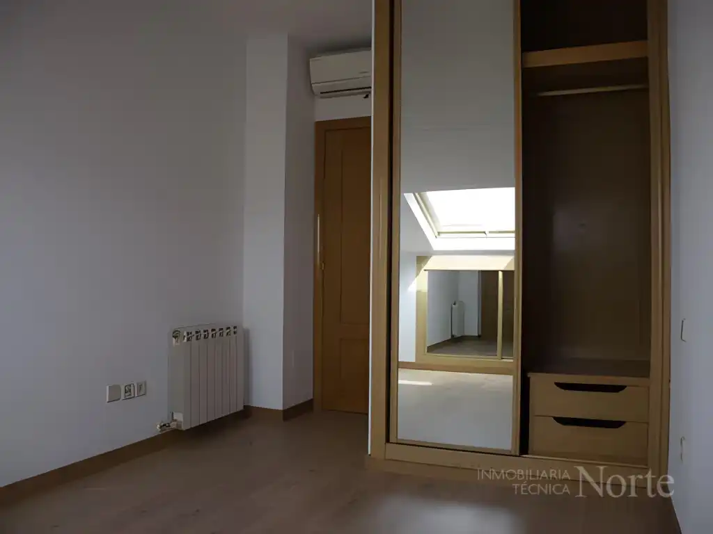 Dormitori de Dúplex en venda en Valdeolmos-Alalpardo