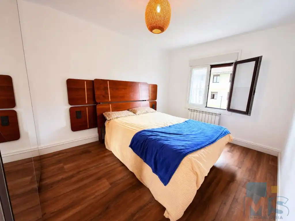 Bedroom of Flat for sale in Pasaia  with Oven
