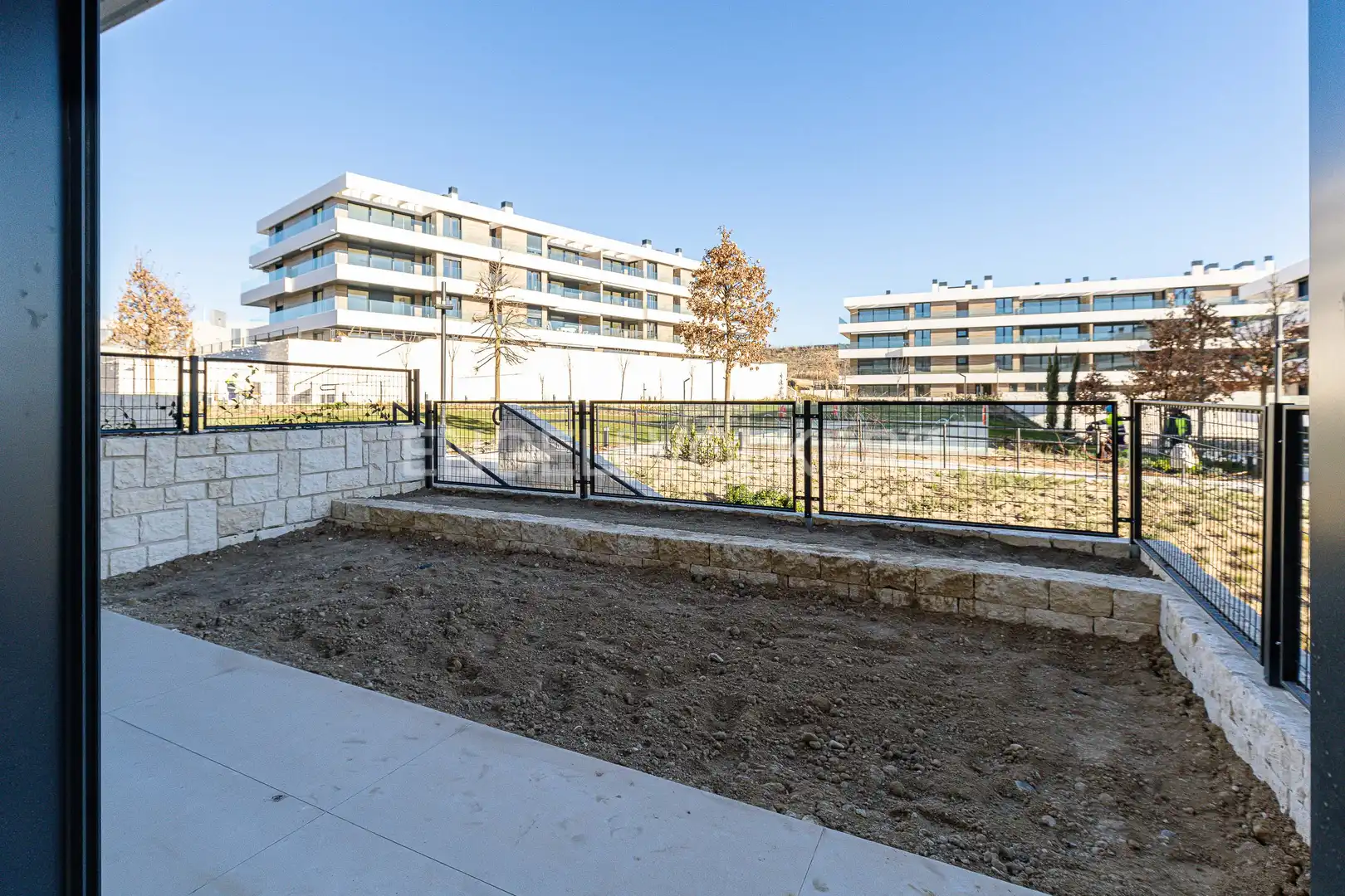 Terrasse von Wohnung zur Miete in La Moraleja mit Klimaanlage, Heizung und Privatgarten