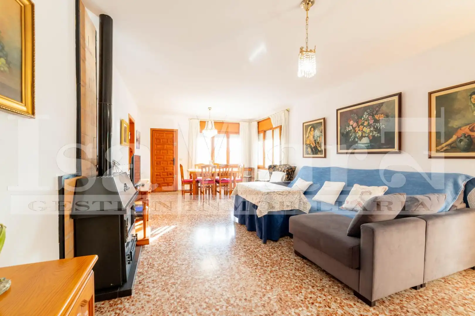 Sala d'estar de Casa o xalet en venda en Bellvei amb Jardí privat, Terrassa i Piscina