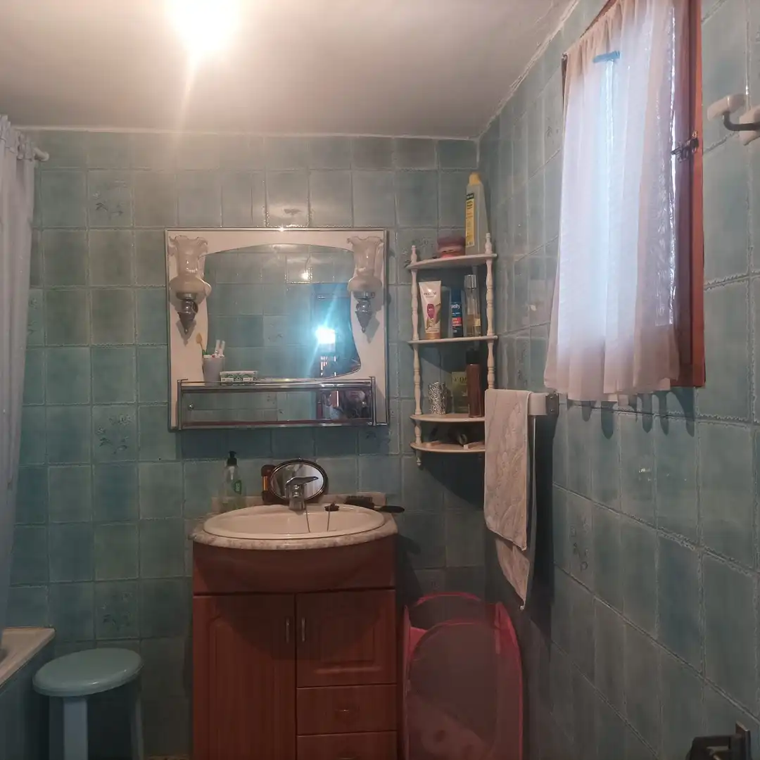 Bany de Casa o xalet en venda en Villanueva de Alcardete amb Calefacció, Jardí privat i Parquet