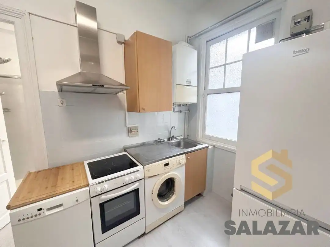 Cocina de Piso de alquiler en Bilbao  con Calefacción