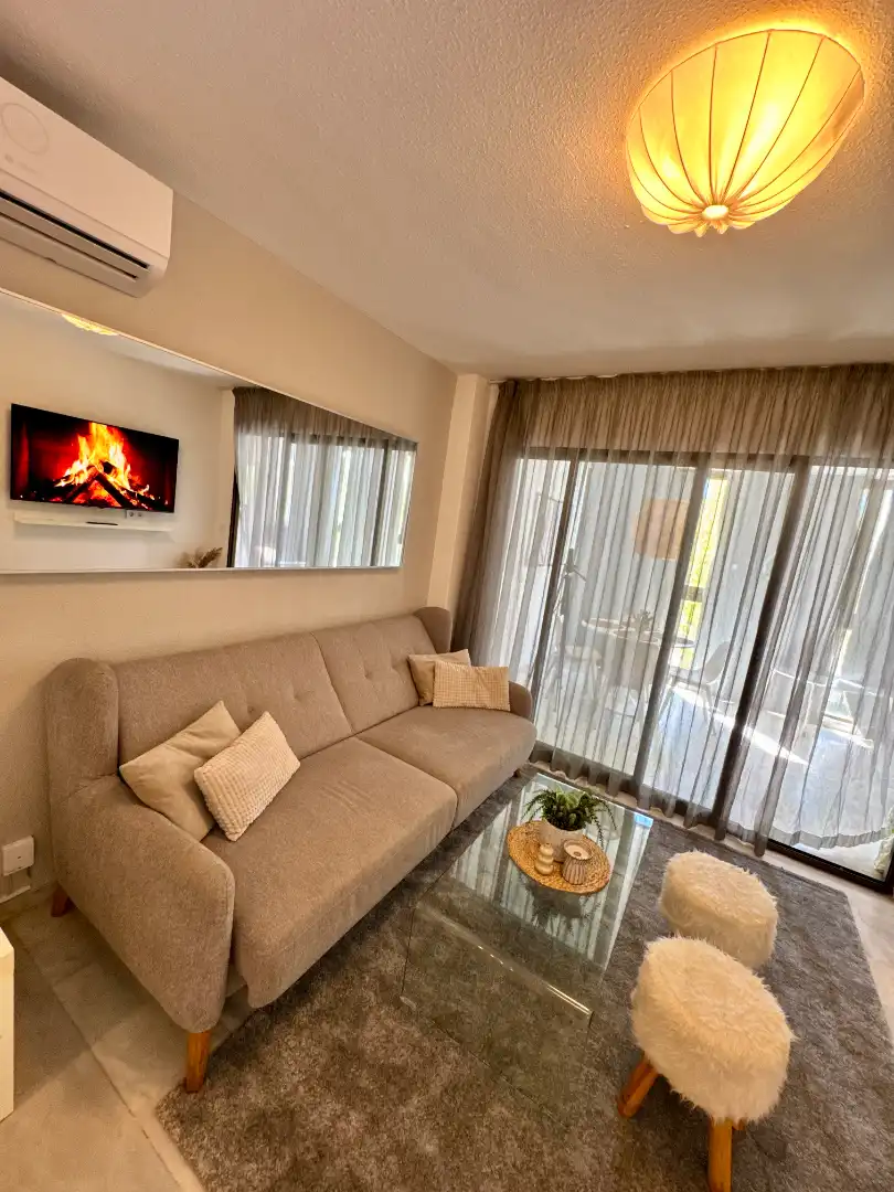 Living room of Flat for sale in Benidorm  with Air Conditioner, Terrace and Furnished