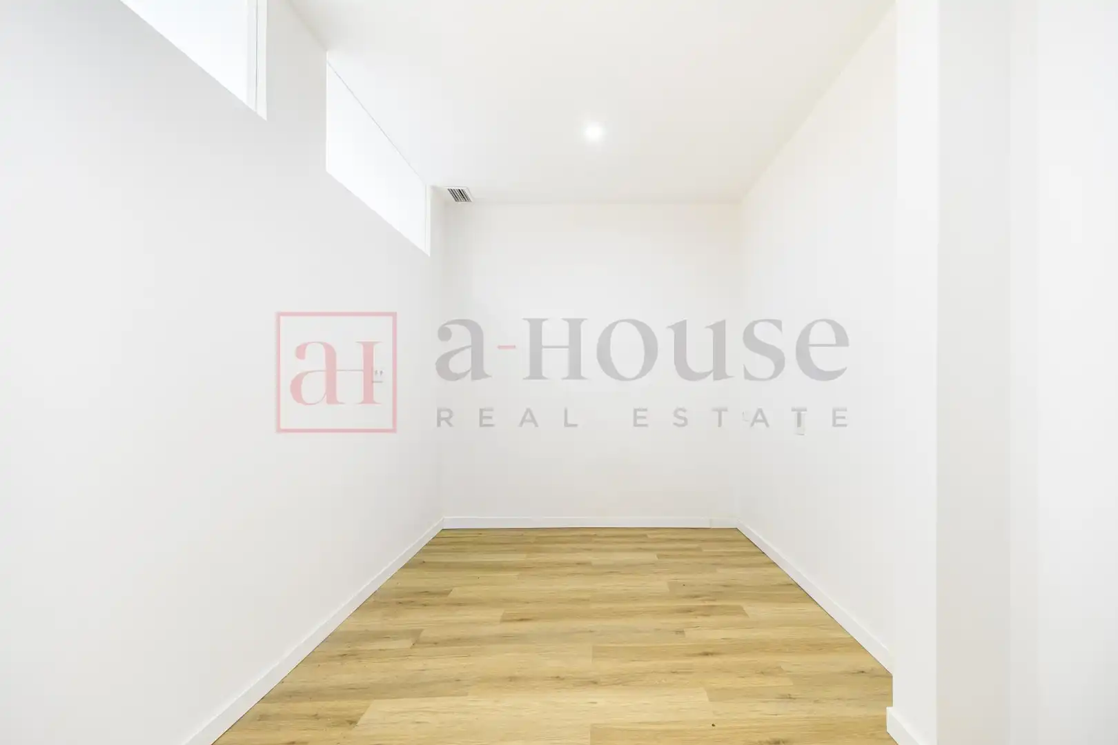 Planta baixa en venda en Barcelona amb Aire condicionat, Calefacció i Parquet