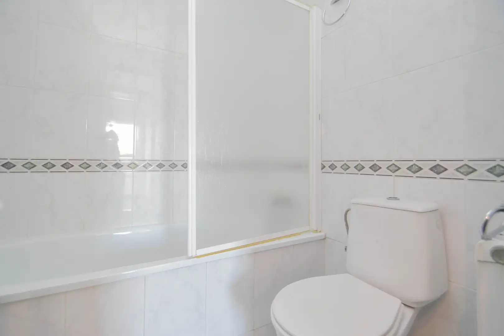 Baño de Piso en venta en Granada con Aire acondicionado, Calefacción y Terraza