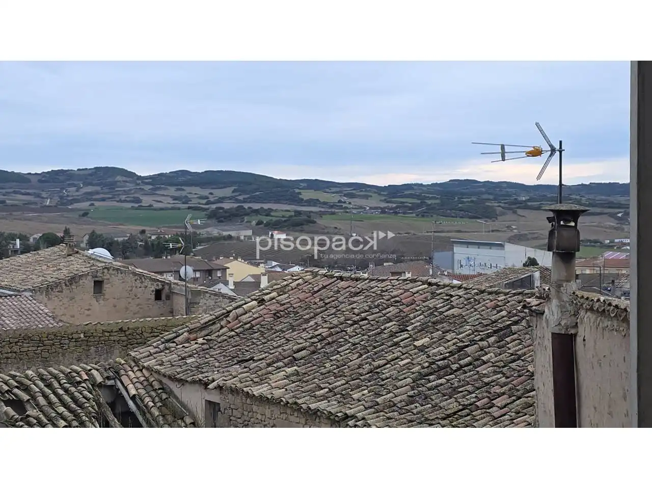 Vista exterior de Finca rústica en venta en Artajona con Calefacción, Parquet y Terraza