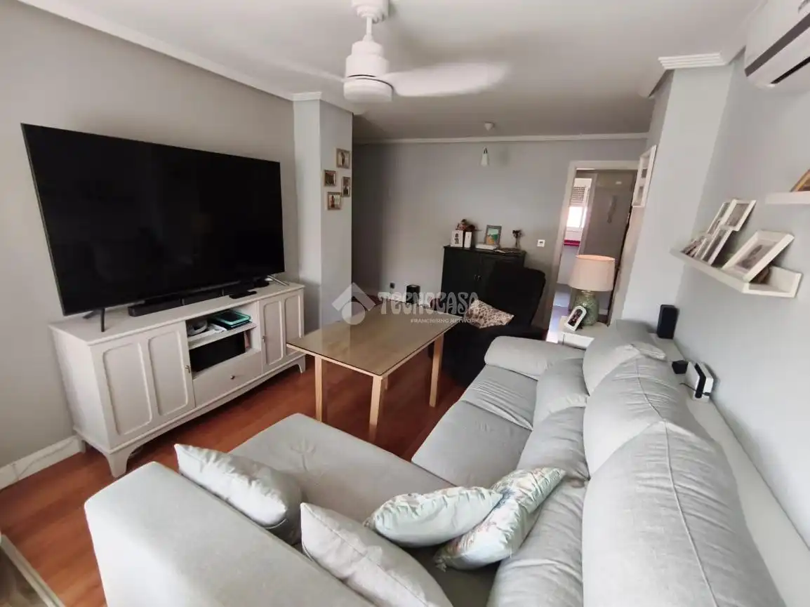 Sala de estar de Piso en venta en Huelva con Aire acondicionado y Balcón