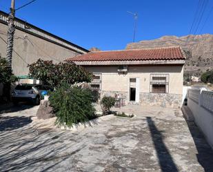 Vista exterior de Casa o xalet en venda en Orihuela amb Jardí privat
