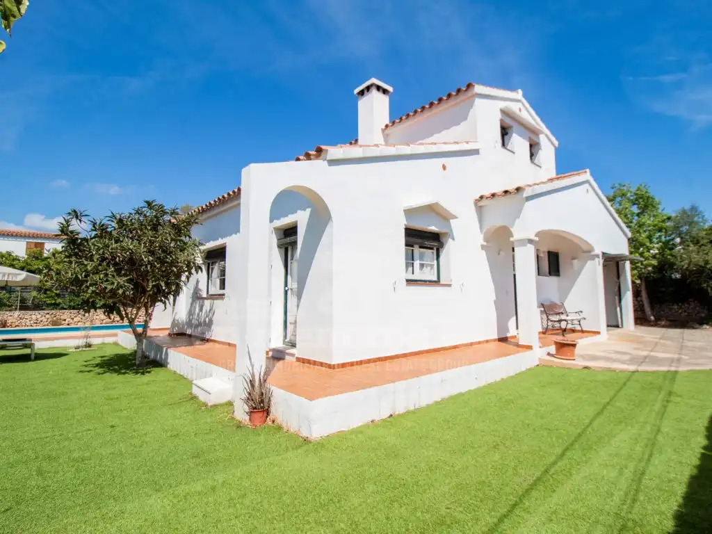 Vista exterior de Finca rústica en venta en Es Castell con Aire acondicionado, Terraza y Piscina