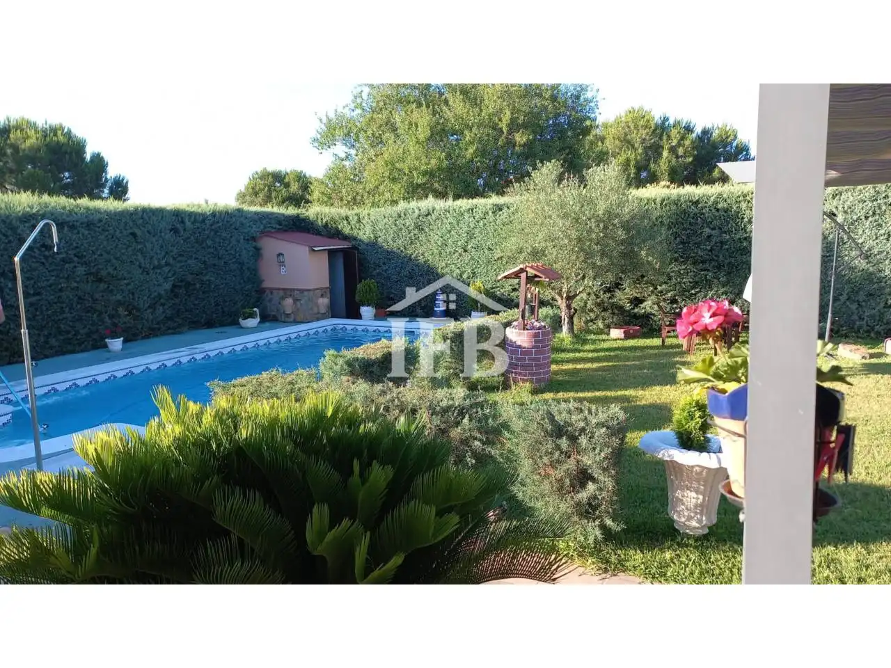 Garden of Country homes for sale in Valverde de Leganés  with Air Conditioner, Heating and Private garden