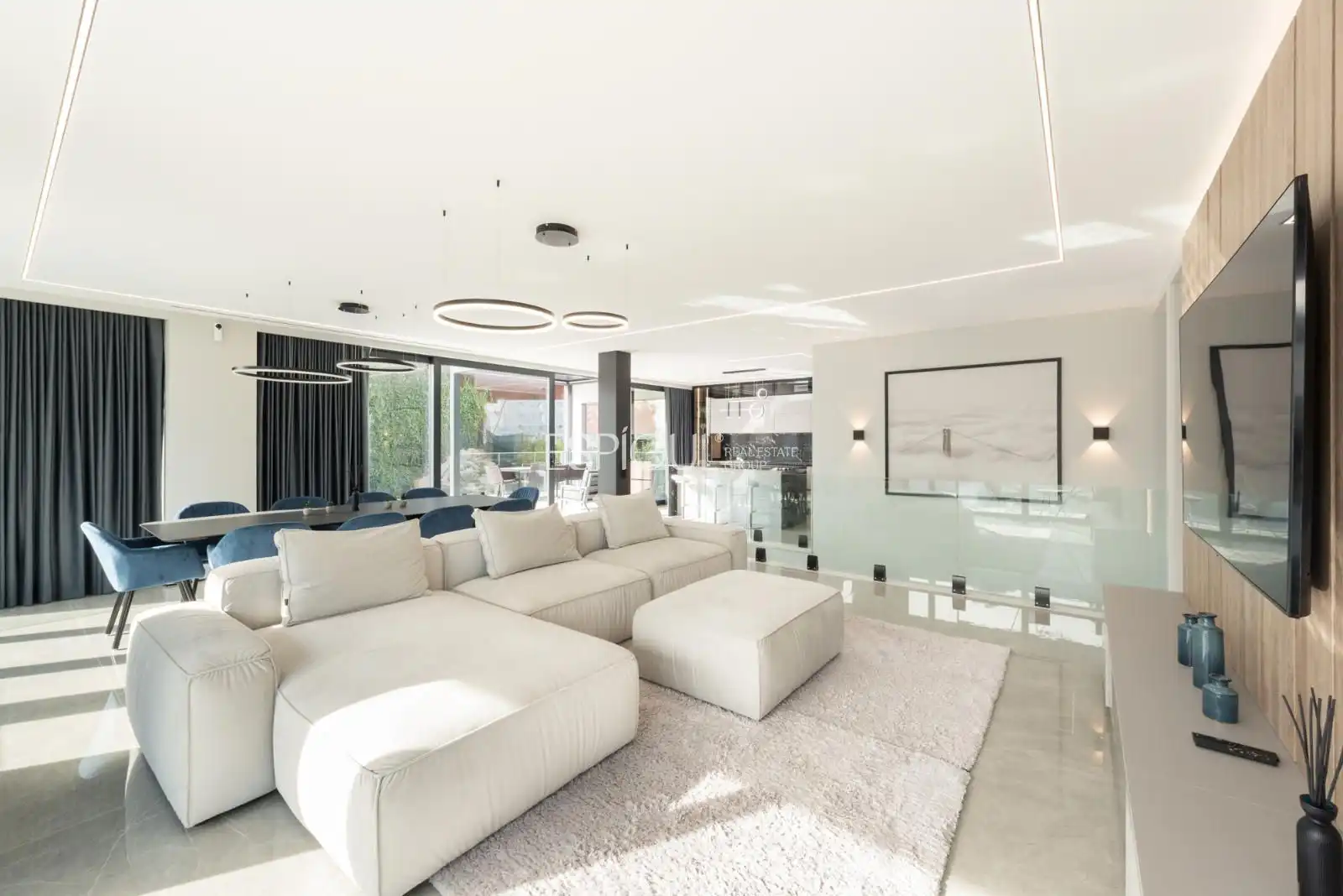 Living room of Houses for sale in Castelldefels  with Air Conditioner, Heating and Parquet flooring