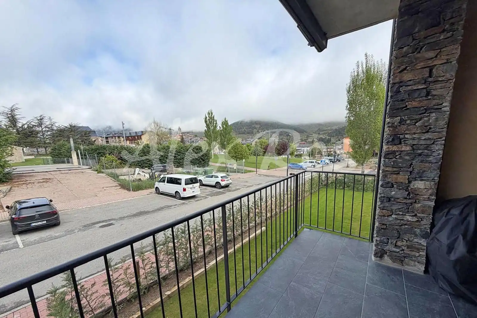 Vista exterior de Pis en venda en Bellver de Cerdanya amb Calefacció i Traster