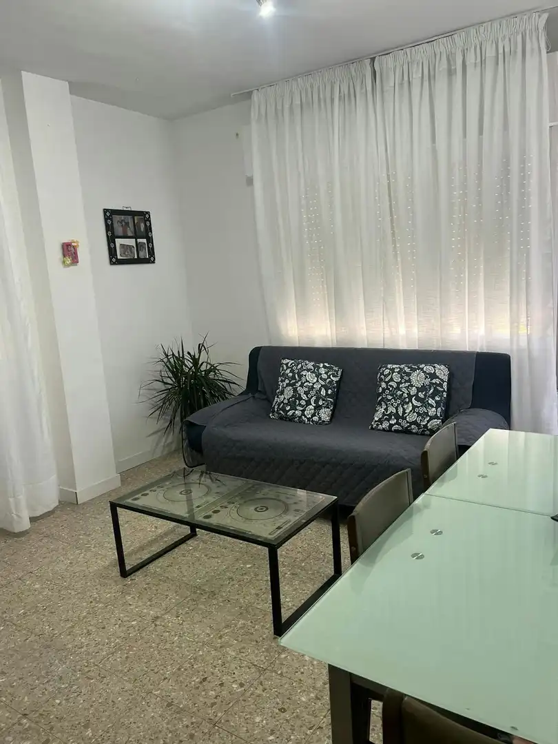 Living room of Flat for share in  Barcelona Capital  with Air Conditioner, Heating and Furnished