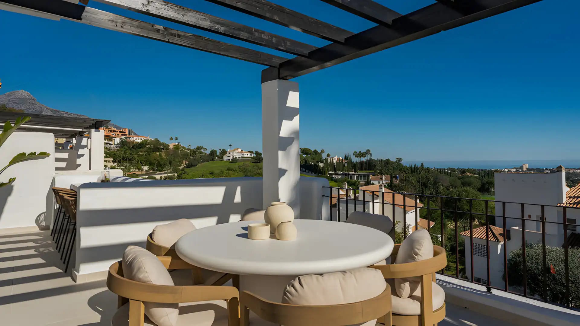 Ático con piscina en venta en Nueva Andalucía, imagen 3