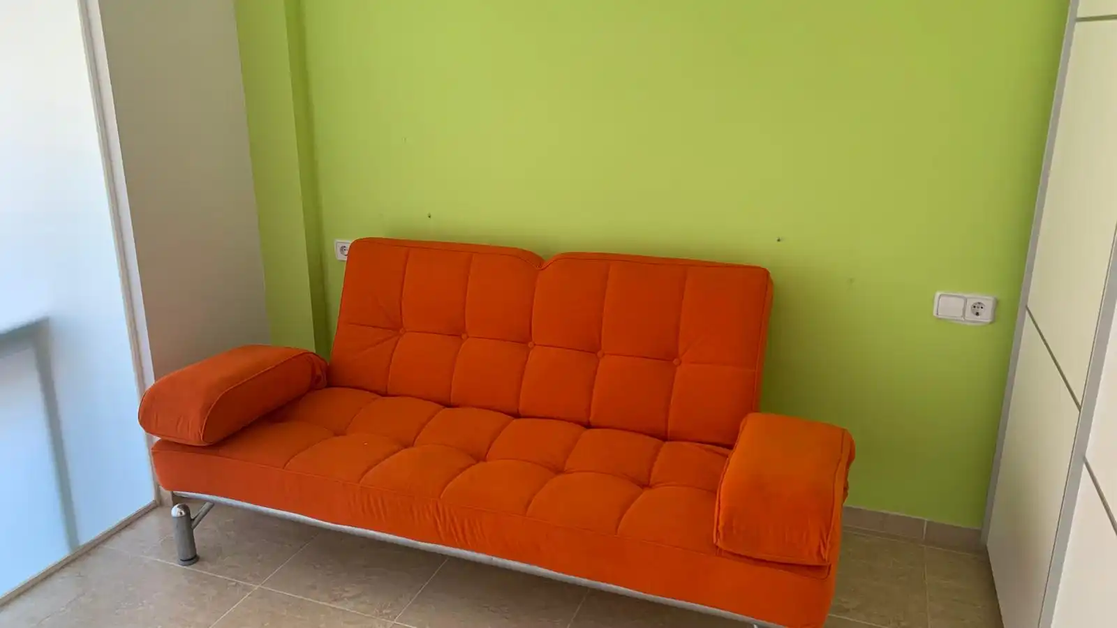 Sala de estar de Apartamento en venta en Benicarló con Trastero, Amueblado y Balcón
