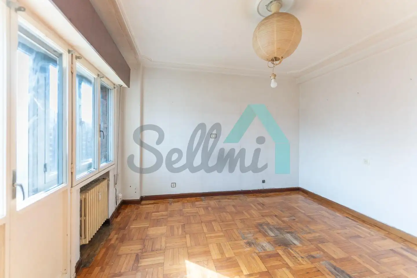 Living room of Flat for sale in Gijón   with Heating, Parquet flooring and Terrace