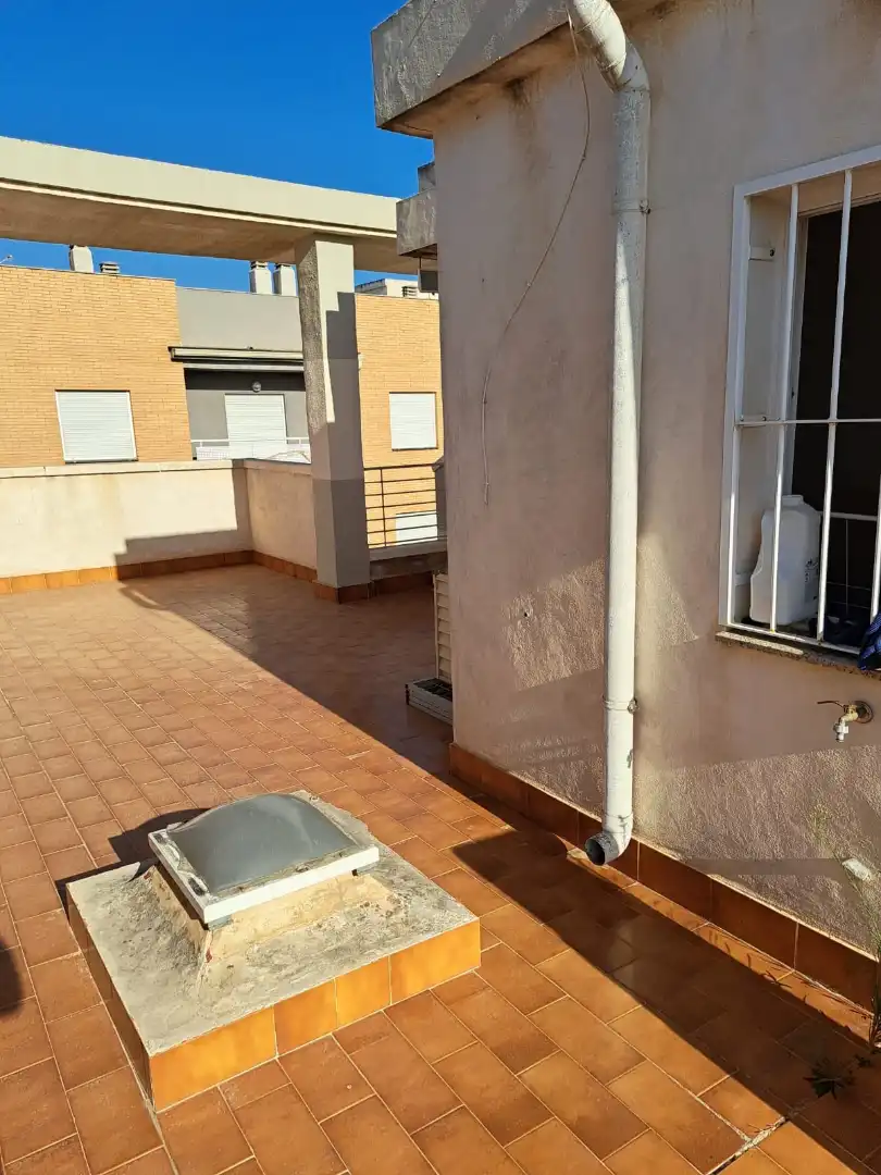 Terraced house with pool for sale in Calle la Huerta, imagen 3