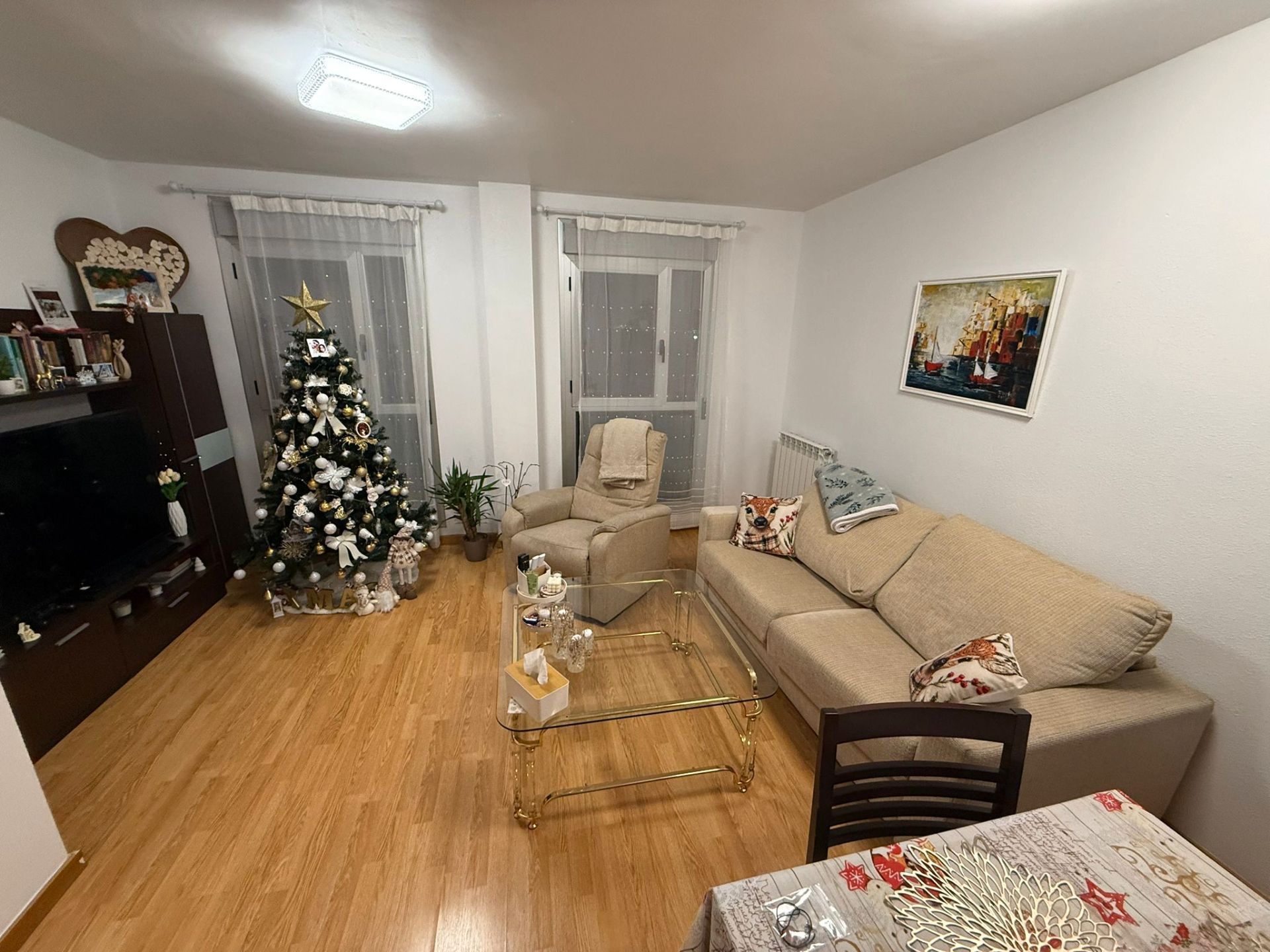 Living room of Flat to rent in Cuarte de Huerva  with Heating, Parquet flooring and Furnished