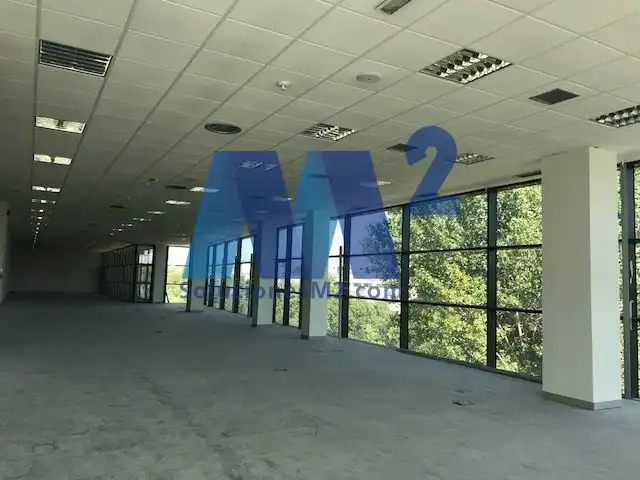 Oficina de lloguer a Valportillo Primera, imagen 3