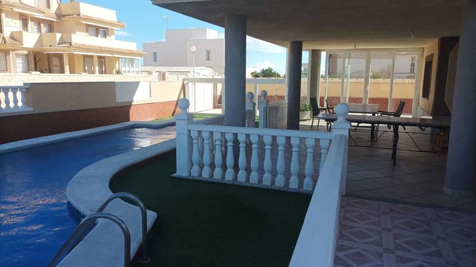 Piscina de Finca rústica en venda en La Manga del Mar Menor amb Aire condicionat, Calefacció i Terrassa