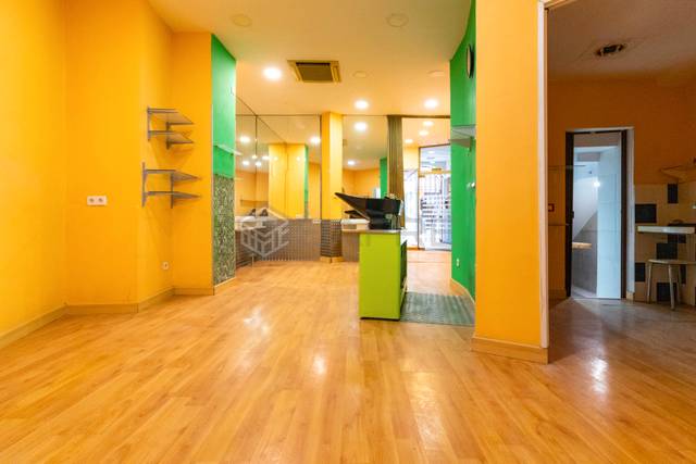 Local comercial en Venta en Calle de Toledo en Embajadores - Lavapiés