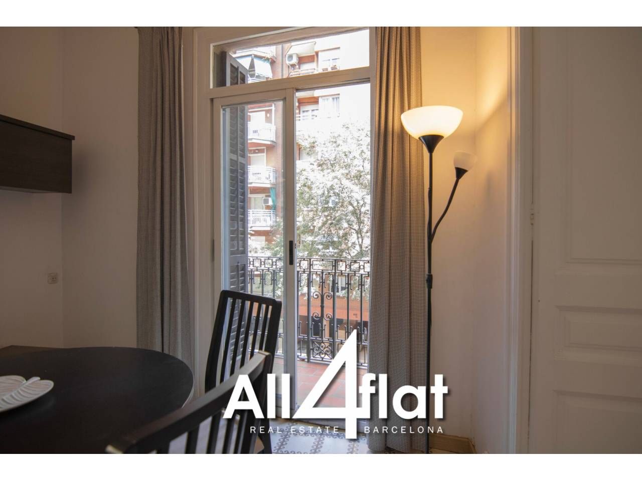 Exterior view of Flat to rent in  Barcelona Capital  with Heating, Furnished and Balcony