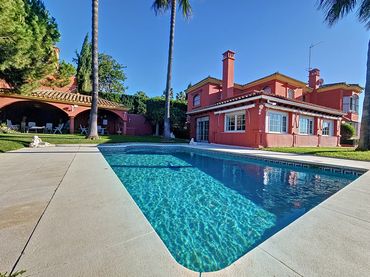 Casa amb piscina en venda a Seghers